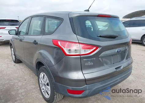 2013 Ford Escape S from USA, damaged, VIN 1FMCU0F70DUD17356